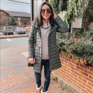 Bernardo Packable down jacket. Xs